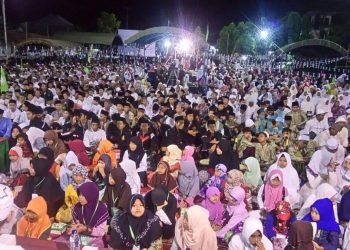 Guntung ‘Diserbu’ Masyarakat Berpakaian Putih-Putih, Ada Apa Ya?