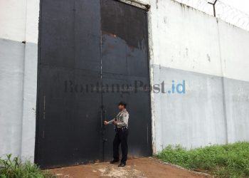 Napi Kabur Lewat Pintu Besi Setinggi 5 Meter…Kok Bisa???