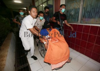 Polisi-Teroris Duel di Tengah Waduk