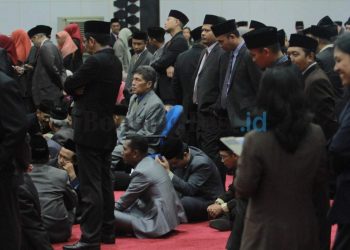 Mutasi Pejabat Dalam Lensa