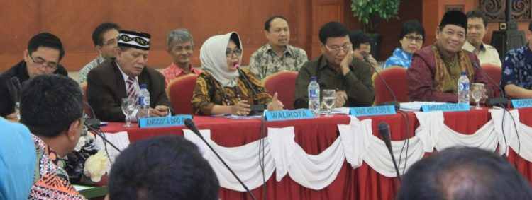 BUNTU: Pertemuan antara FMS, Pupuk Kaltim, dan Instansi terkait yang diwakili DPD RI belum menghasilkan kesepakatan apapun atau masih buntu, Kamis (23/12). (Zulfikar/Bontang Post)