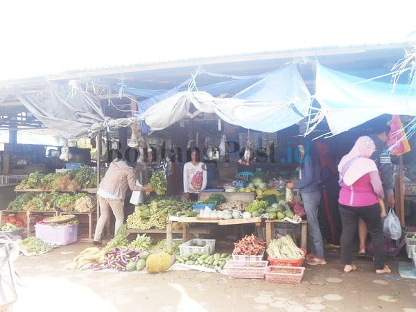 Pasar Saingan Makin Merajalela 