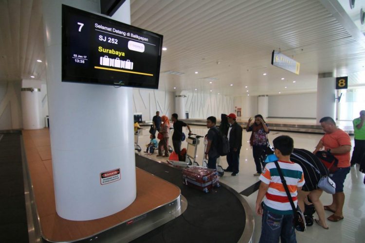 AKIBAT EKONOMI LESU: Turunnya jumlah penumpang yang melalui Bandara Internasional Sepinggan terpantau saat libur Natal hingga tahun baru. ANGGI PRADITHA/KALTIMPOST