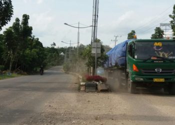 Mantap!! Warga Halau Angkutan Perusak Jalan
