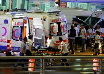 Penyerang Berkostum Santa Claus Masih Buron