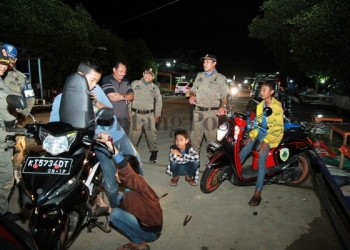 Momen Valentine, Satpol Nihil Penangkapan  