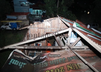 Puting Beliung Hantam Rumah Warga, Empat Pohon Tumbang, Atap Pesantren Rusak 