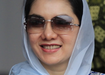 Rita Kokoh Lagi di Puncak