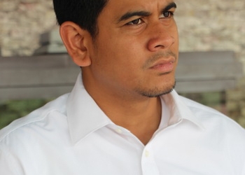 Polisi Buru DW dan Ayahnya