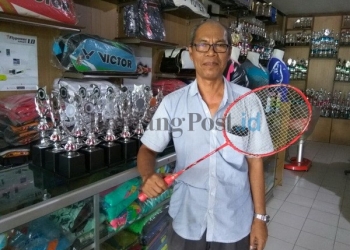 Kisah Inspirasi Warga Bontang: Choirul Azhar (236); Berawal Hobi, 26 Tahun Sukses Tekuni Bisnis ‘Tepok Bulu’