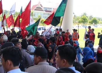 Peringatan May Day Ricuh