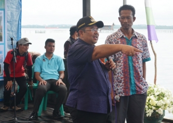 Bupati Tinjau Sumur Minyak Pulau Miang