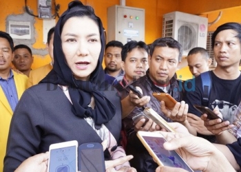 Masih Praduga Tak Bersalah, Rita Dukung ‘Papa Minta Saham’