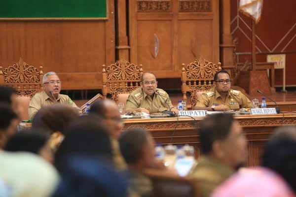 Atasi Kerusakan Jalan di Pedalaman, Bupati Siapkan Proyek Multiyears