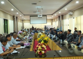 Dilarang lewat Jalur Tambang, Sopir Ngadu ke DPRD