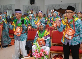 Calhaj Tertua Bontang Berusia 82 Tahun 