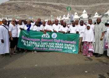 Bertemu Para Kepala Suku Papua di Mina, Antusias Melihat Kakbah, Berdoa Indonesia Jadi Lebih Baik