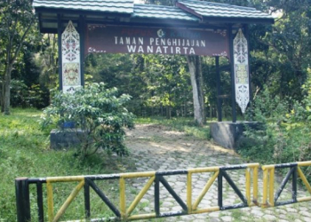 Tolak Usulan PKT