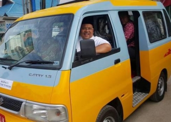 Bus Nongkrong di Warung