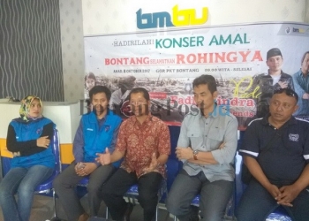 Galang Dana di Persimpangan Jalan, Masjid, hingga ‘Ngamen’ ke Kafe