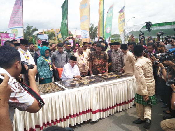 Masjid Agung Bernama Al Faruq