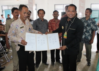 Desa-Desa Sudah Rasakan Dana Gerbang Desa Madu 