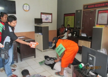 Otak Perampokan Tolak Peragakan Aksinya 