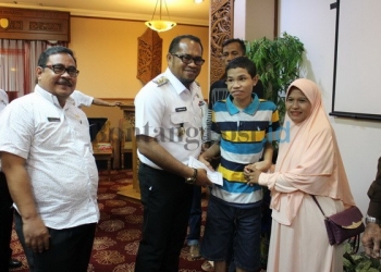 Pemkab Berikan Bantuan Disabilitas dan Janda 