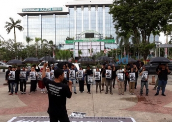 Mereka yang Menolak Lupa 