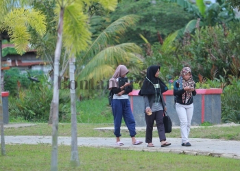 Lepas Penat di Taman Adipura
