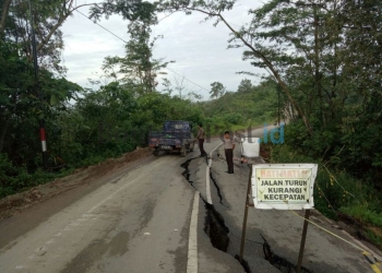 WASPADA!!! Poros Sangatta-Bengalon Ancam Nyawa Pengendara