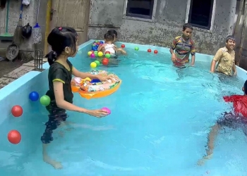 Hii!! Renang di Air Kotor, Bisa Terinfeksi Amoeba Langka