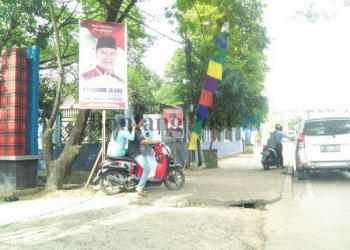 Baliho “Ilegal” Paslon Masih Berseliweran 