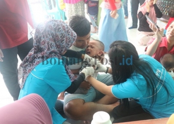 Intervensi Vaksinasi Massal di Tiga RT Kelurahan Bontang Baru  