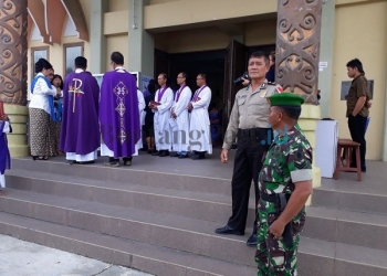 Babinsa Kodim 0908 Bantu Pengamanan Gereja