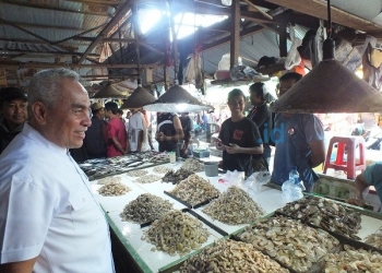 Blusukan Pasar, Isran Doakan Pedagang Sukses