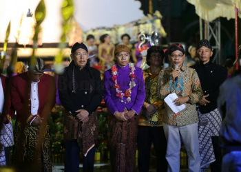 Lestarikan Seni Wayang Kulit dan Campursari 