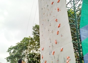 Pemanjat Bontang Bidik 3 Besar 