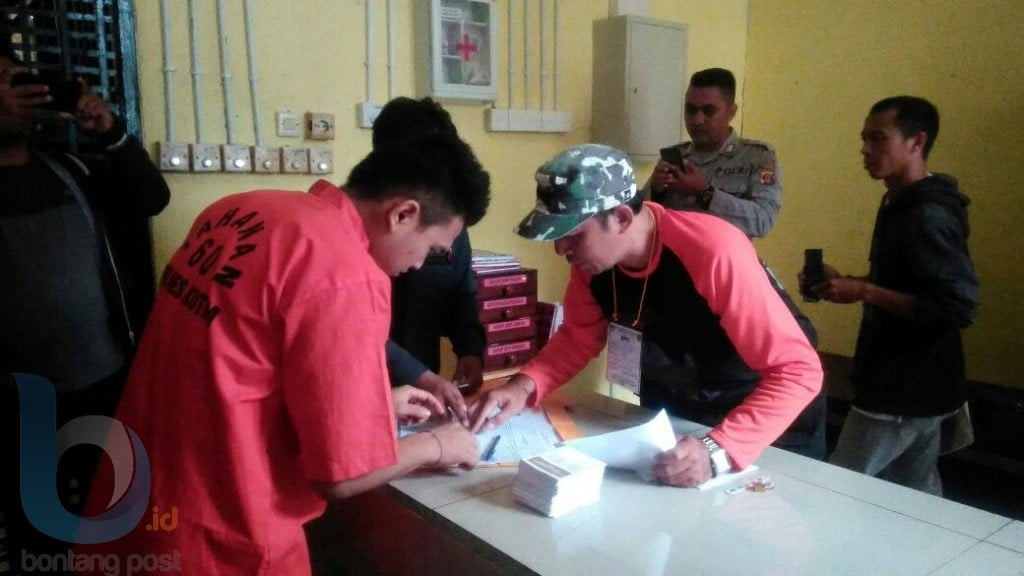 Gunakan Hak Pilih, Narapidana Mencoblos di Rutan