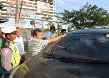 Banyak Taksi Online Tak Berizin 