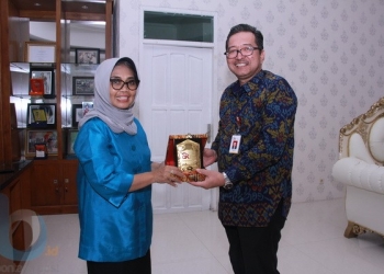 Neni Siap Benahi BPR Sejahtera Bontang