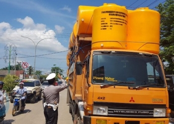 Dianggap Sumber Kemacetan, Kendaraan Raksasa Disorot 