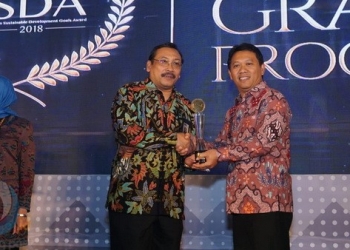 MEMBANGGAKAN!!! Pupuk Kaltim Borong Penghargaan di ISDA 2018 