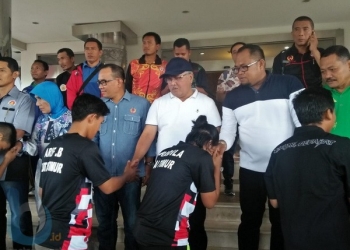 Pemkab Janjikan Bonus Rp 100 Juta
