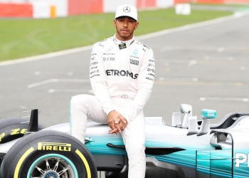MENUNGGU: Lewis Hamilton tinggal menunggu pengukuhan gelar juara dunia Formula 1 pada musim ini saat tampil di Grand Prix Amerika Serikat, Minggu (19/10/2018). (Bankrate.com)