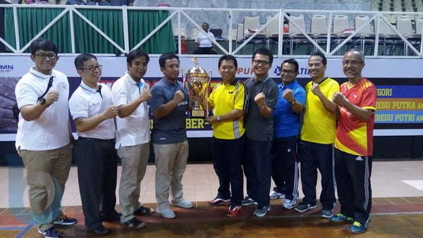 Pupuk Kaltim Gelar Fun Badminton 