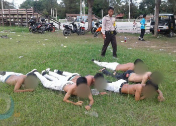 Bukannya Sekolah, Malah Ngoteng