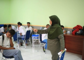 Belasan Pelajar Terciduk Satpol PP