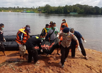 Korban Meninggal Kapal Tenggelam di Semitau 13 Orang