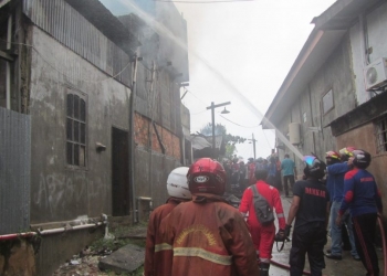 Dengar Suara “Klotak-Klotak”, Rumah Anggota Dewan Ludes Terbakar